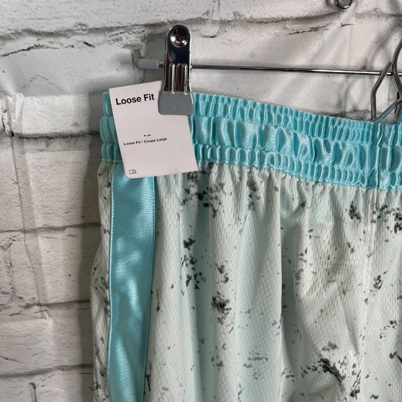 Nike Women’s Dri-Fit Swoosh Fly Crossover Basketball Pure Platinum Short - Picture 5 of 8